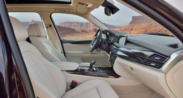 2014-BMW-X5-interior-03