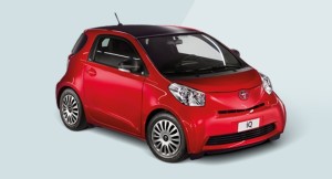 noleggio lungo termine toyota iq