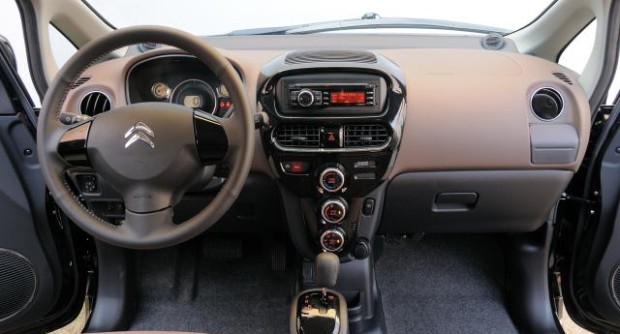 citroen c zero interni