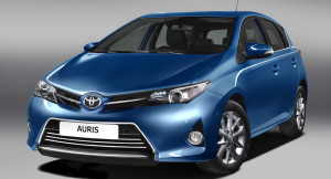 noleggio lungo termine toyota auris