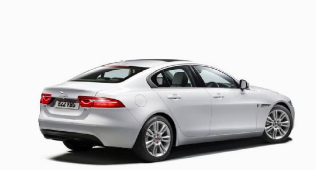 Jaguar Xe 1